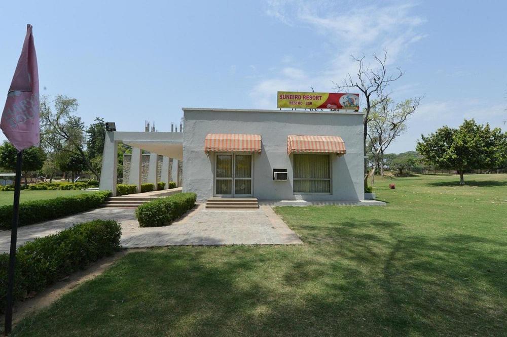 Sunbird Tourist Resort ฟารีดาบัด ภายนอก รูปภาพ